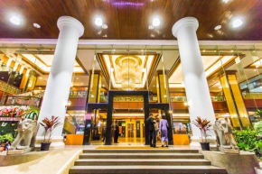 Отель Town in Town Hotel Bangkok - SHA Plus  Бангкок